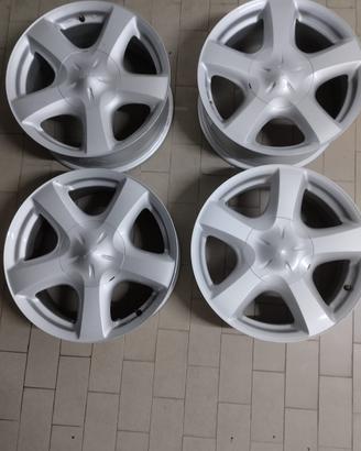 Cerchi in lega 17” Isuzu