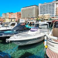 Barca Walk Around 7,5-2x Volvo Penta 130CV -
