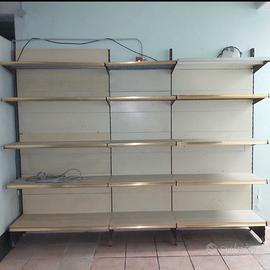Scaffali da negozio
