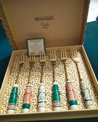  Set forchettine per dolci.
