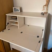 Scrivania Ikea Hemnes