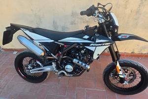 fantic 125 motard 2022 finanziabile 