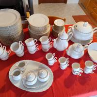 Servizio di piatti in porcellana da 12 persone