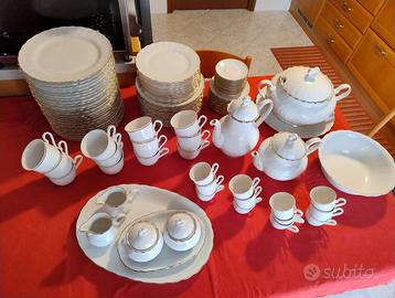 Servizio di piatti in porcellana da 12 persone