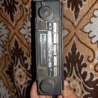 Autoradio mangia cassetta vintage