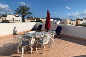 Appartamento con terrazzo vista mare