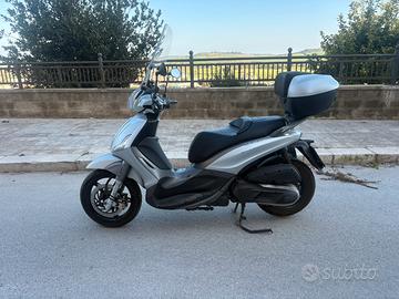 Beverly 350