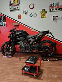KTM Duke 790 a2