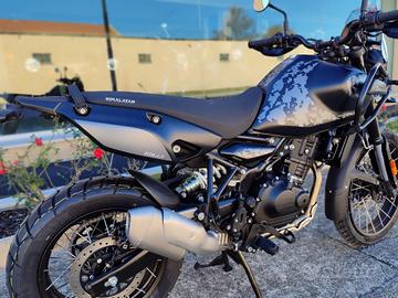 Royal Enfield Himalayan 450 Mana Black in cosegna 