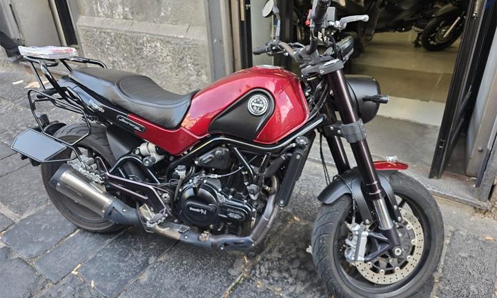 Benelli Leoncino 500