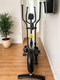 Attrezzo per home fitness: ellittica (Decathlon)