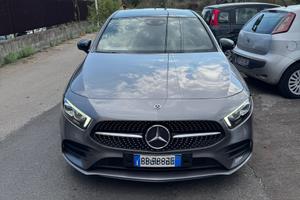 Mercedes a200d premium amg night edition tetto
