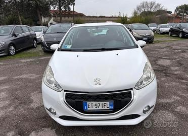 Peugeot 208 1.4 HDi 68 CV 5 porte Allure