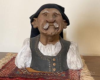 Scultura vintage plasmata a mano