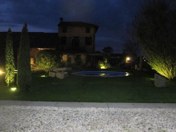 Rustico / Casale di 300 m² con più di 5 locali e b - Vista 3