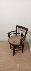 Sedia da parrucchiere girevole