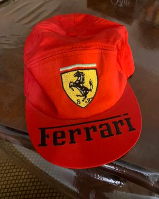 cappello ferrari
