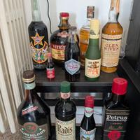 bottiglie liquore vintage con sigillo 