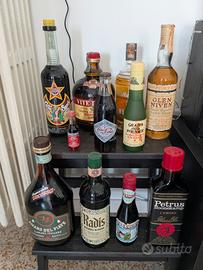 bottiglie liquore vintage con sigillo 