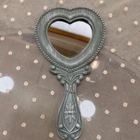 Specchio a forma di cuore