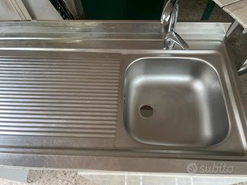 Mobiletto cucina, con vasca,miscelatore,lavandino