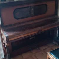 Pianoforte Verticale Antico