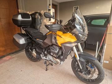 Moto Guzzi Stelvio 2025