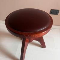 Sgabello antico in legno