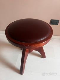 Sgabello antico in legno