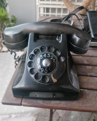 Telefono in bachelite Fatme anni 40/50
