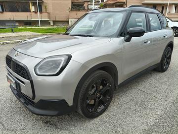Mini One Countryman C Blackyard