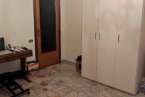 Deliziosa camera ammobiliata con bagno esclusivo