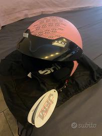 Casco unisex firmato