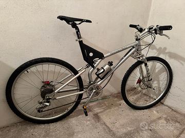 Bici MTB Mercedes Benz Amp B4