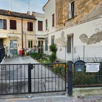 Casa indipendente cielo terra con scoperto Copparo