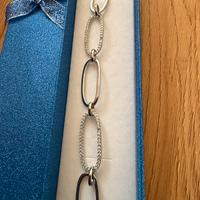 Bracciale in argento nuovo