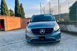 Mercedes Vito Mixto Long