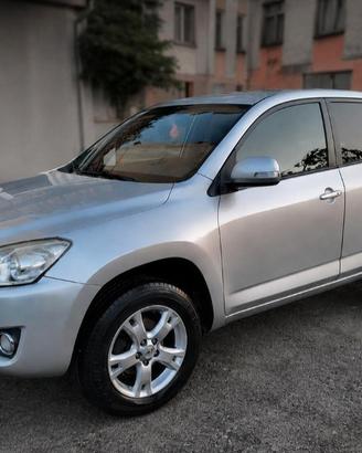 TOYOTA RAV 4 