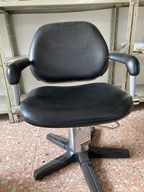 Sedia per parrucchieri con pompa idraulica