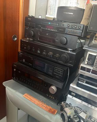 Apparecchi hi fi da riparare o usare come ricambi