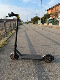 Monopattino elettrico Xiaomi Scooter Pro 2