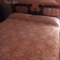 Copriletto matrimoniale all'uncinetto