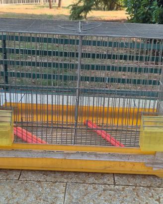 Gabbia per uccelli in metallo zincato. 