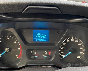 Ford transit 9 posti