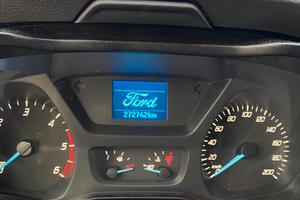 Ford transit 9 posti