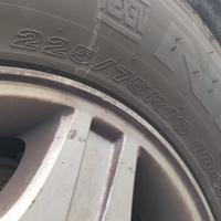 4 gomme con cerchi + ruotino