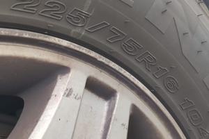 4 gomme con cerchi + ruotino