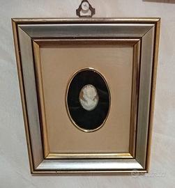 Quadro con cammeo