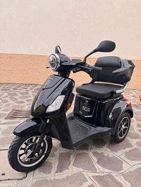 Scooter elettrico per anziani e disabili