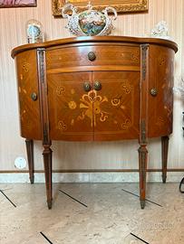 Credenza bombata intarsiata in stile Luigi XV